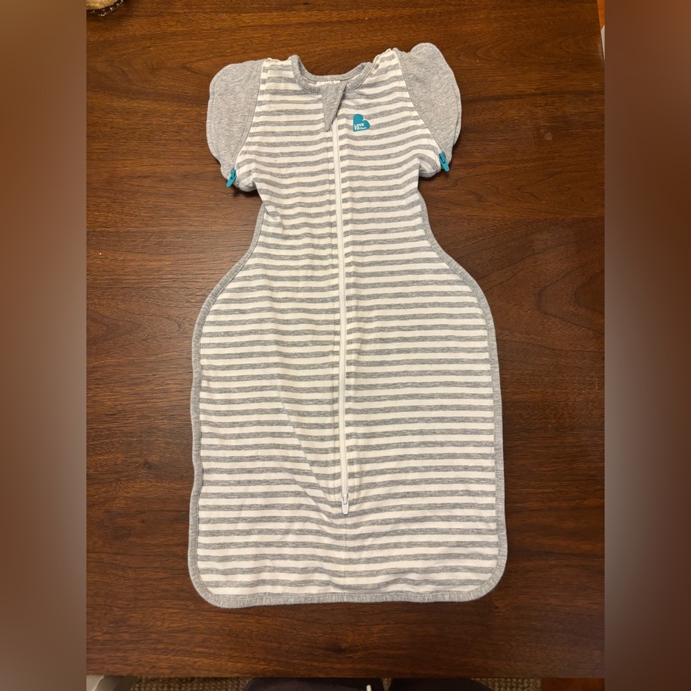Love to dream swaddle with removable sleeves